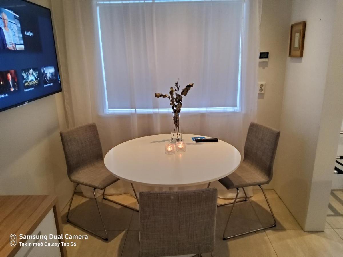 Centrum Apartment Ακουρέιρι Εξωτερικό φωτογραφία